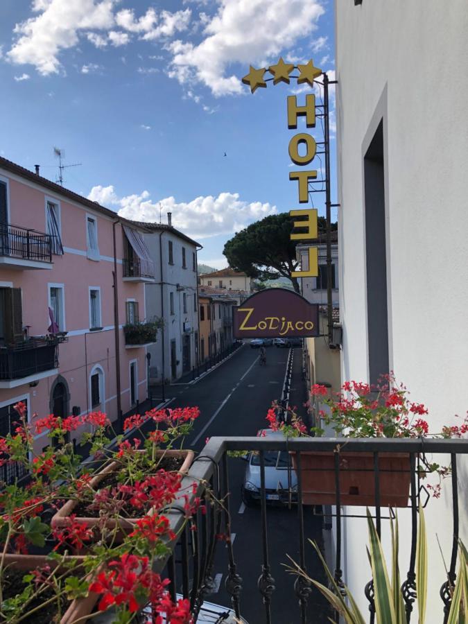 Hotel Zodiaco Bolsena Esterno foto