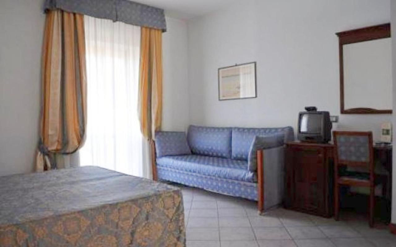 Hotel Zodiaco Bolsena Esterno foto